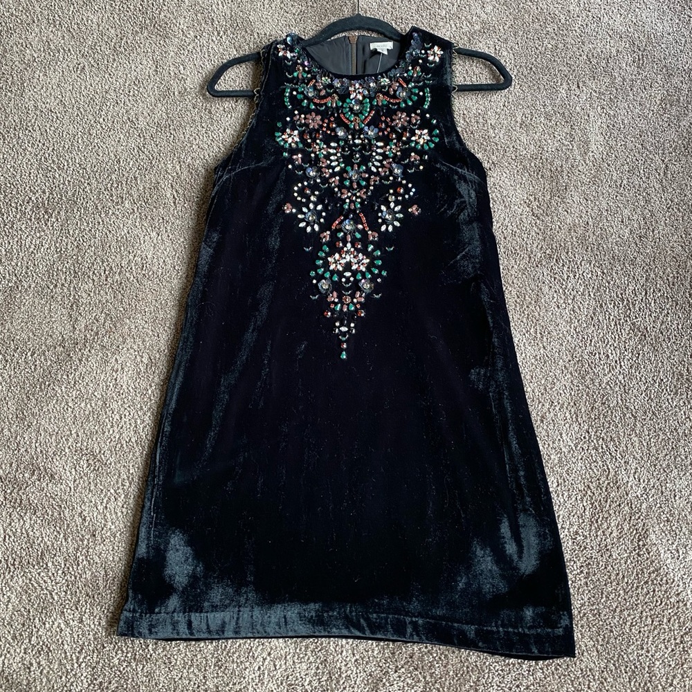 NWT gorgeous jewelled velvet dress - Picture 1 of 10